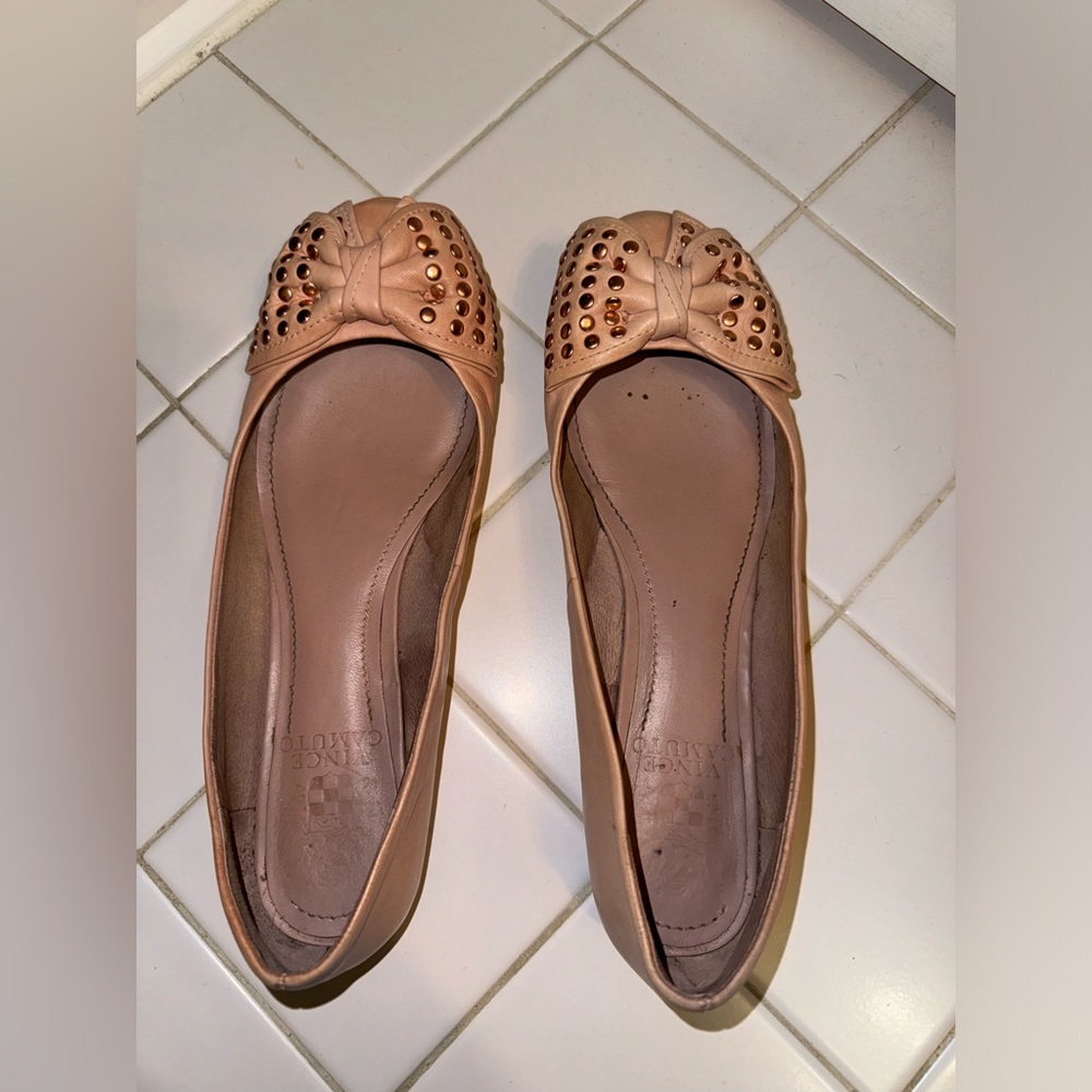 Vince Camuto Ballet Flats - Picture 6 of 7